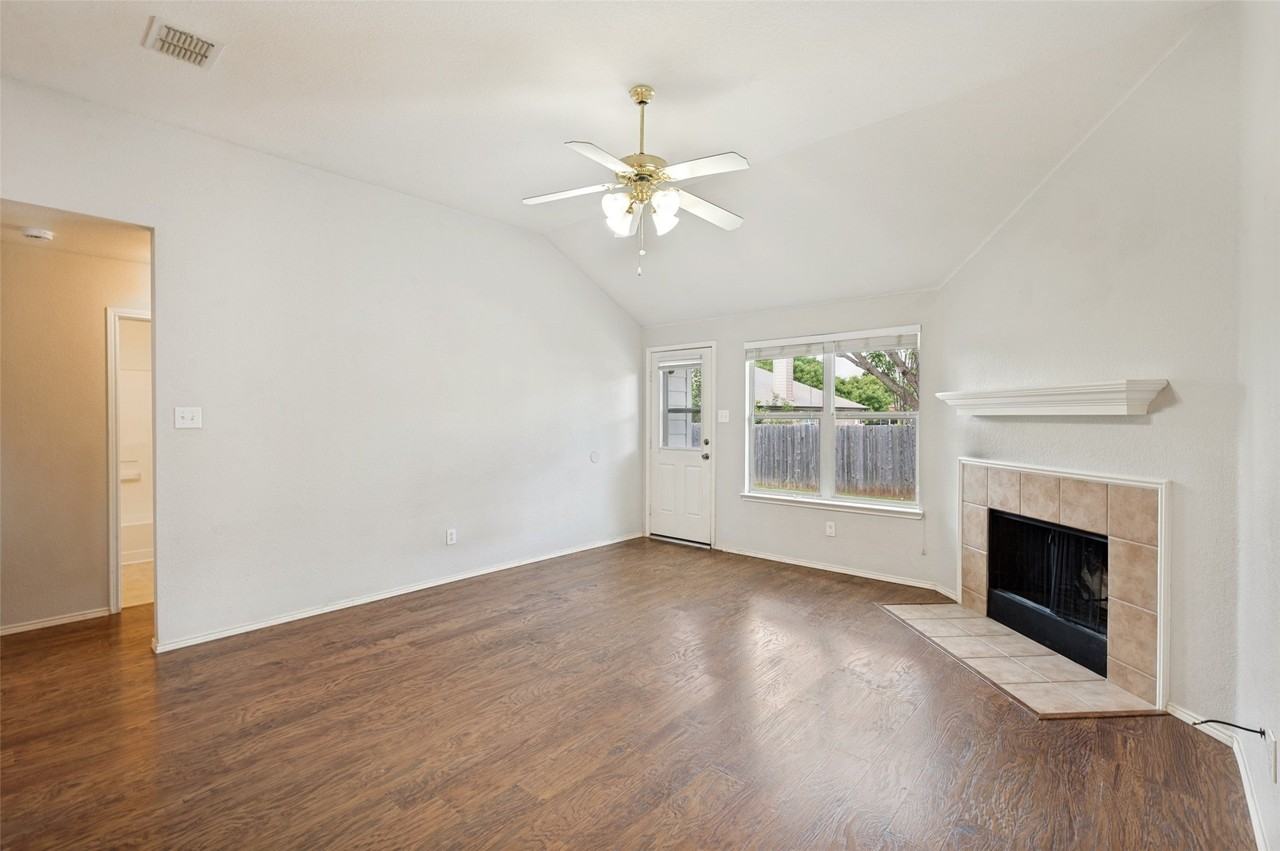 3705 Hermalinda Dr - Photo 6 of 21