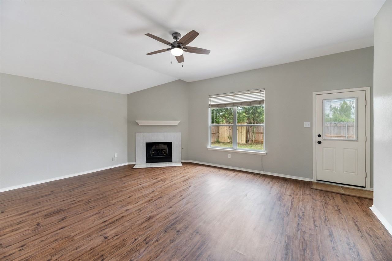 10905 Fawn Valley Dr - Photo 6 of 18