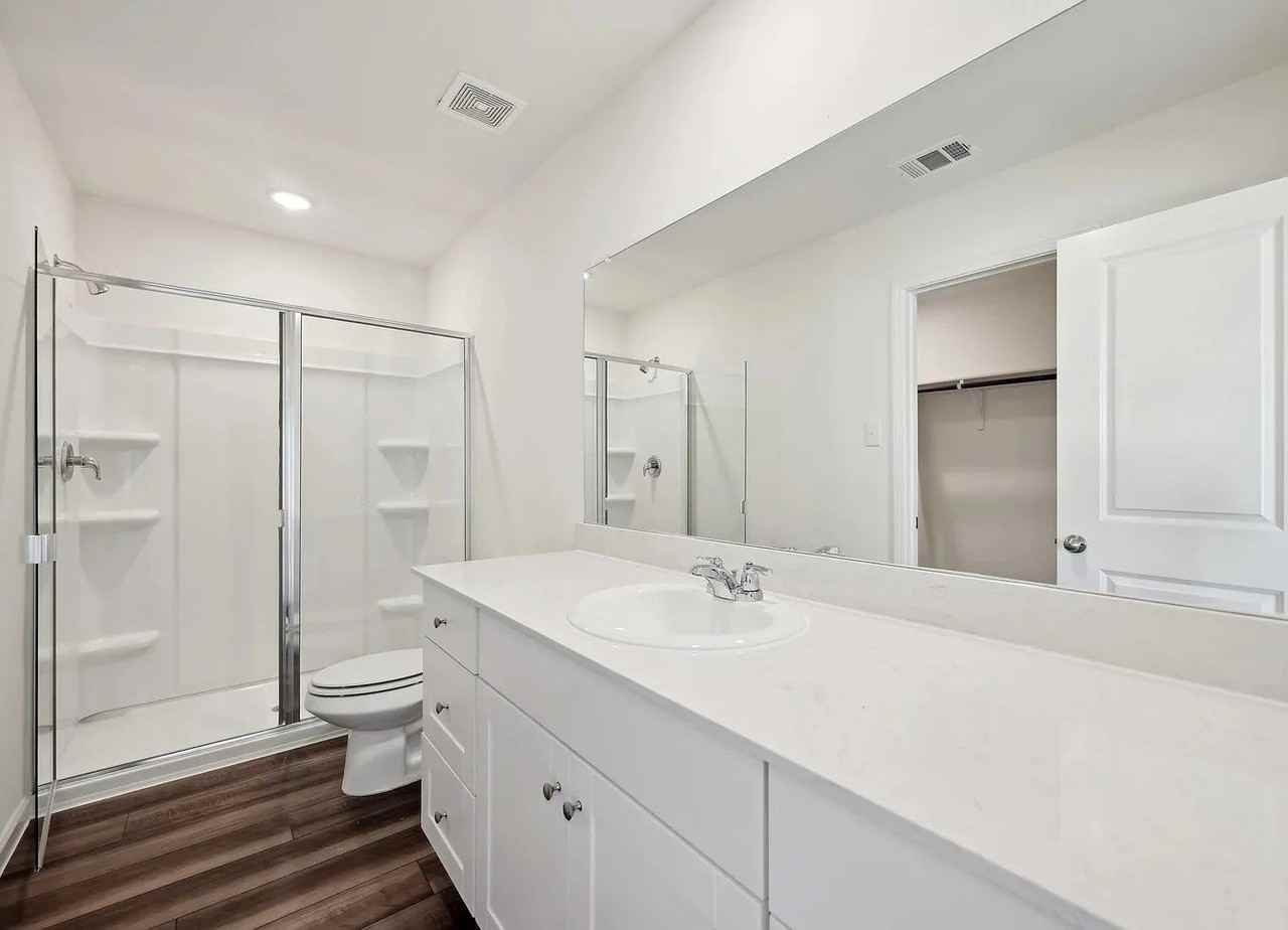 5730 Roadhouse - Photo 5 of 9