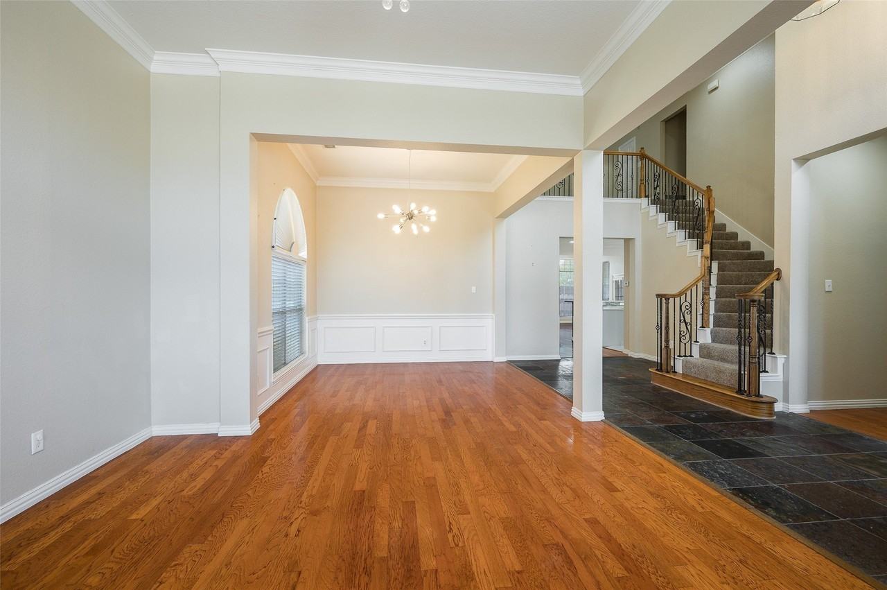 7509 Danfield Ct - Photo 4 of 31