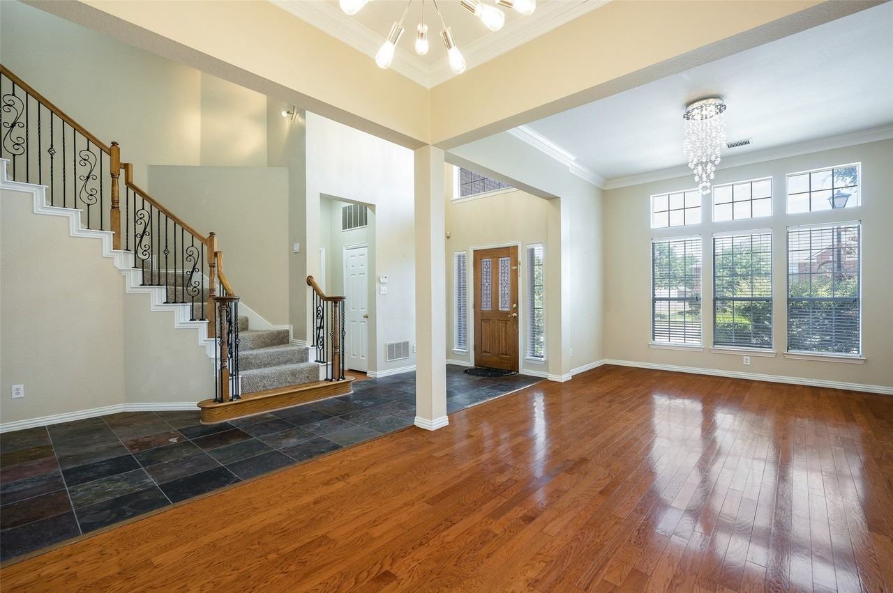 7509 Danfield Ct - Photo 7 of 31