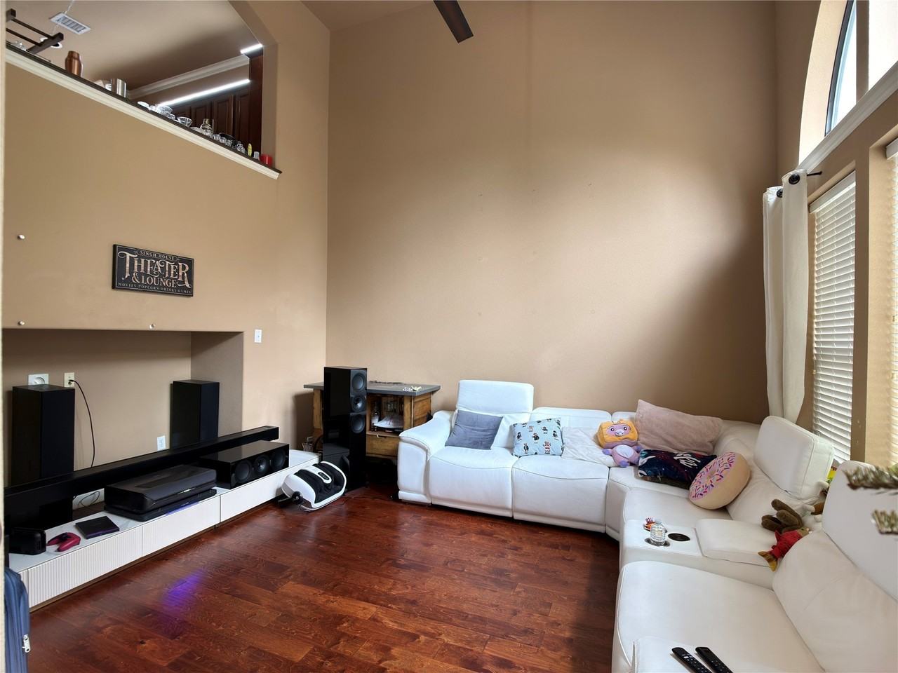 5733 Pantheon Ct - Photo 2 of 9