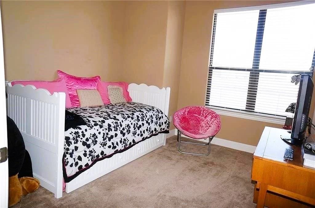 5733 Pantheon Ct - Photo 7 of 9
