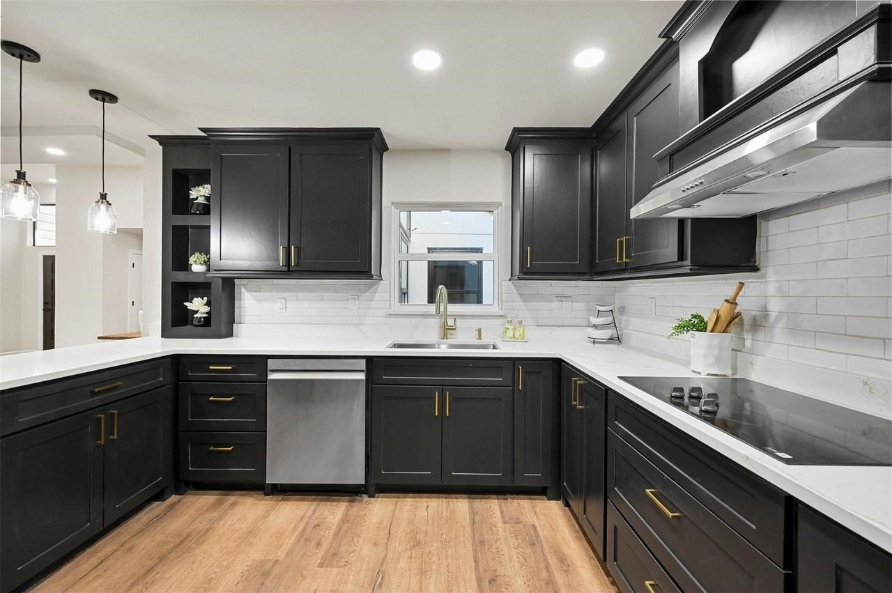 6443 Redpine Rd - Photo 4 of 25