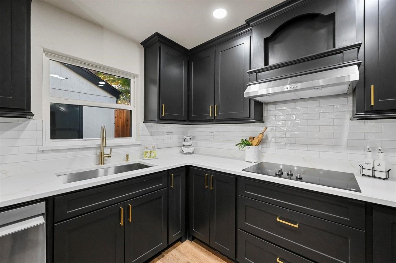 6443 Redpine Rd - Photo 5 of 25