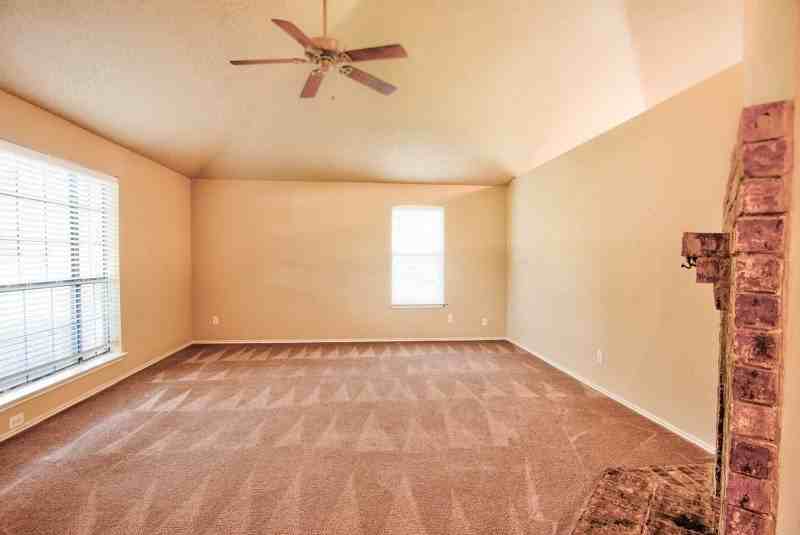 1410 Flameleaf Dr - Photo 5 of 28