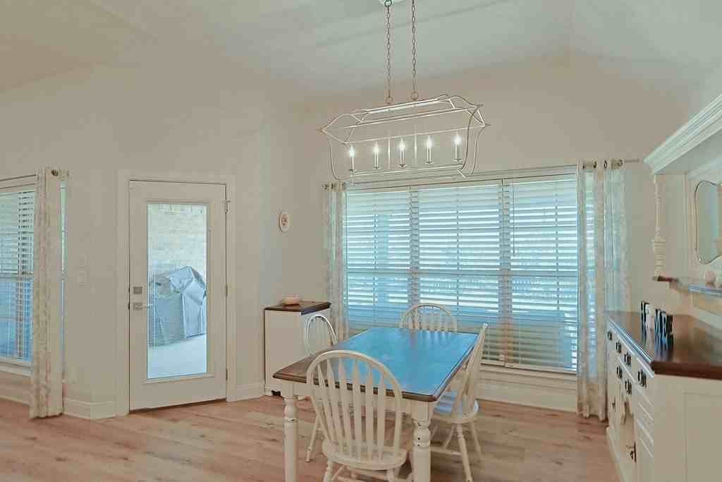 5733 Legacy Dr - Photo 7 of 24