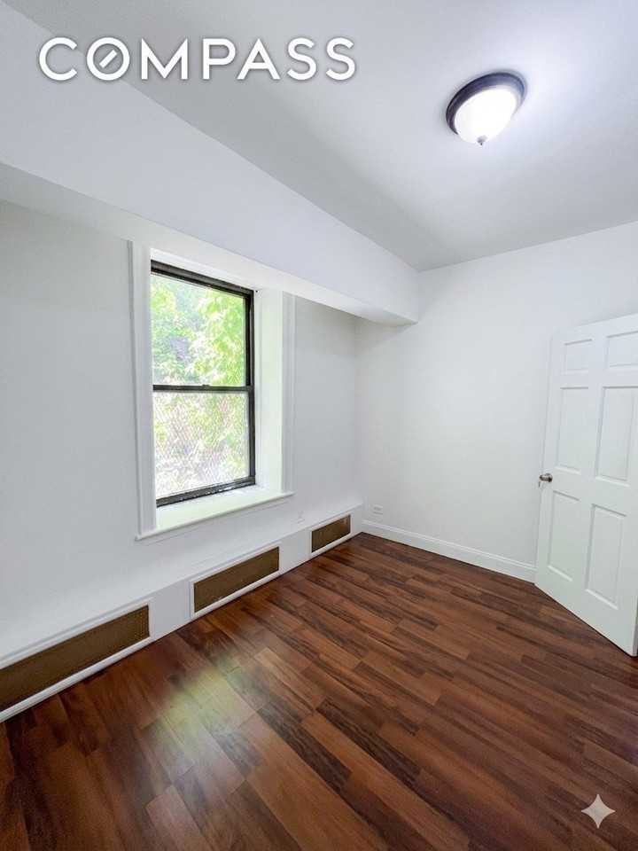 544 W 157th St #1B - Photo 6 of 7