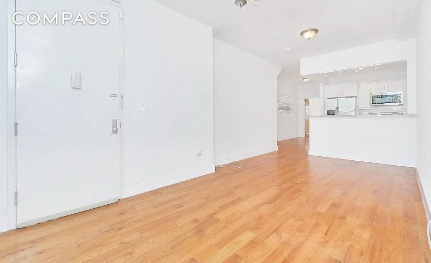 305 Albany Ave #1 - Photo 3 of 11