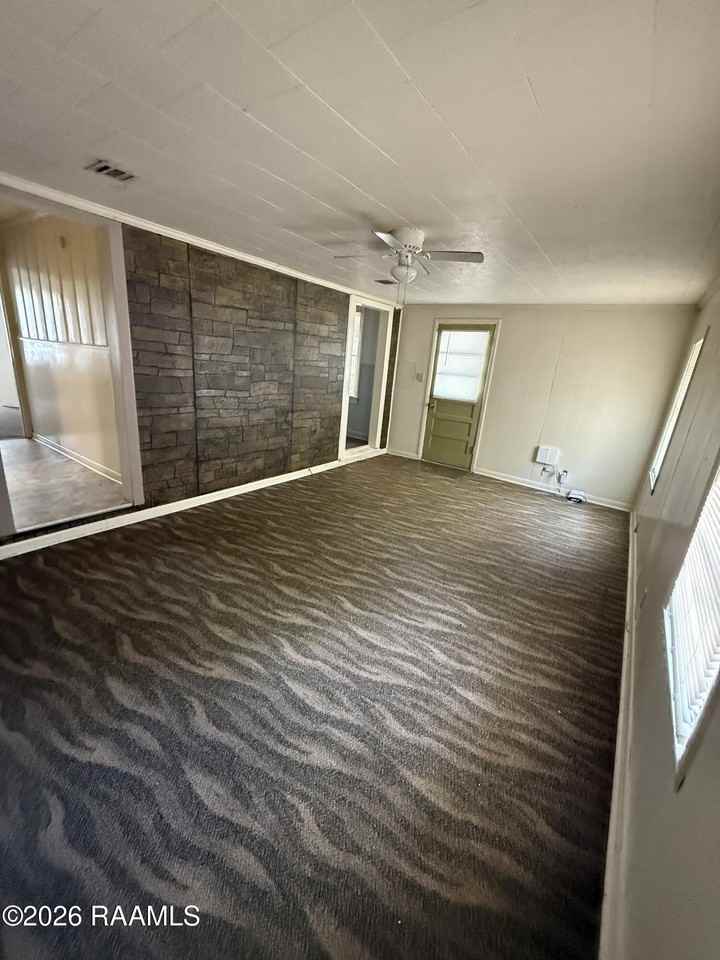 135 Woodrow St - Photo 7 of 7