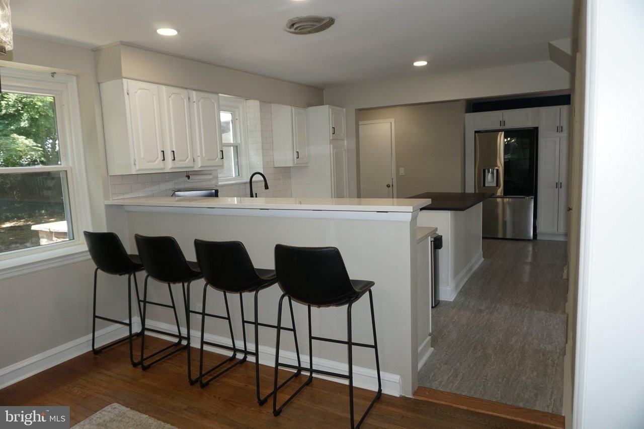 309 Stonehurst Dr - Photo 6 of 29
