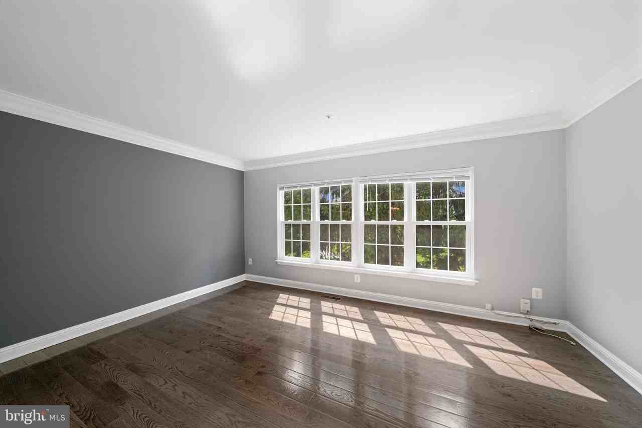 18613 Village Fountain Dr - Photo 7 of 18