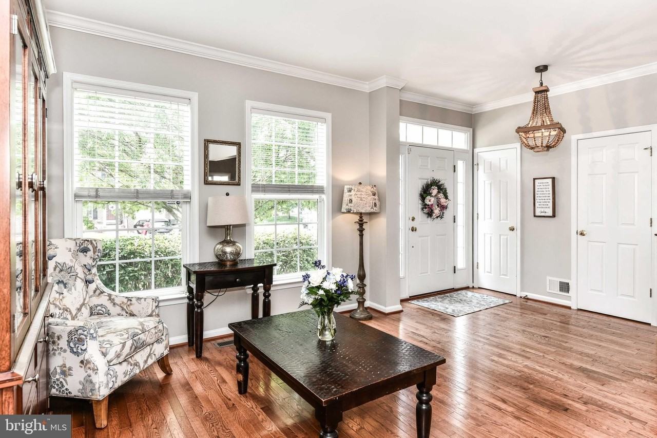 14104 Flicker Ct - Photo 6 of 50
