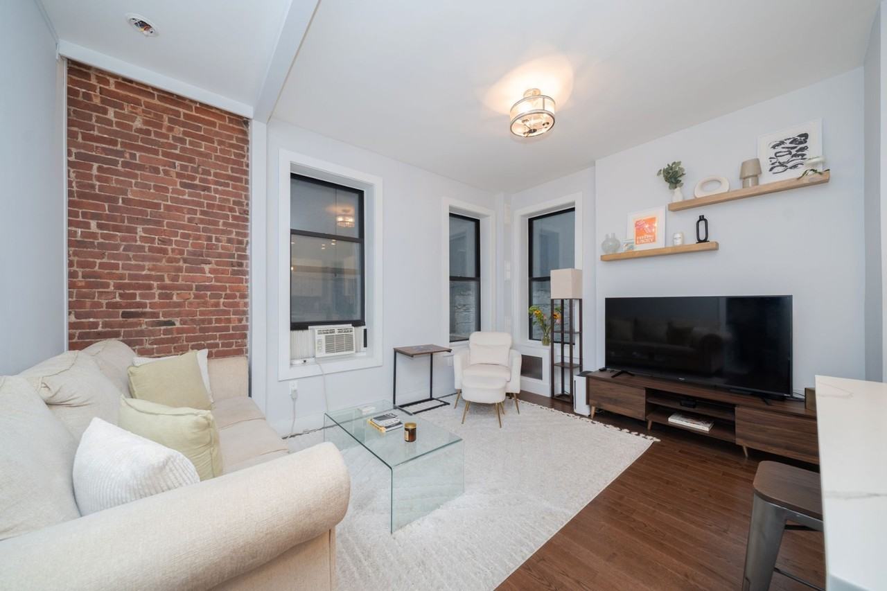 798 9th Ave #2R - Photo 2 of 12