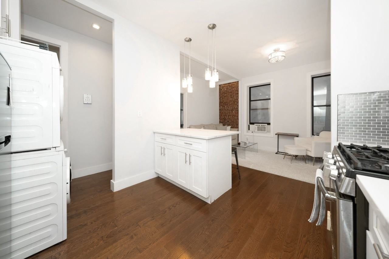 798 9th Ave #2R - Photo 4 of 12