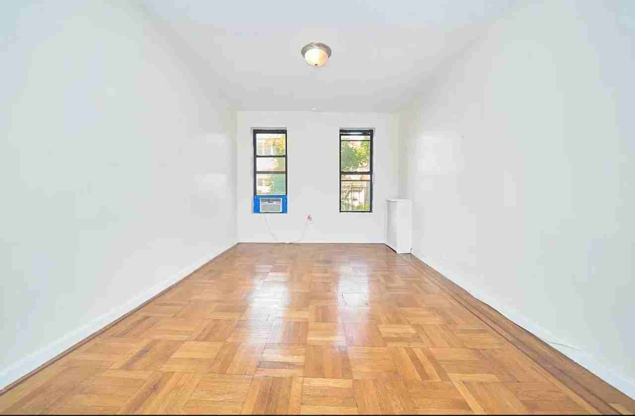 223 E 58th St #3B - Photo 2 of 8