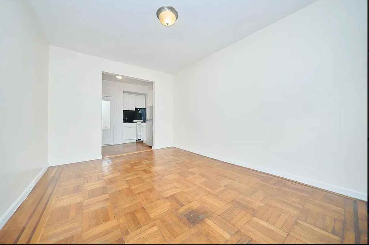 223 E 58th St #3B - Photo 3 of 8