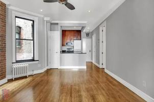 featured image of 248 Mott St #3R