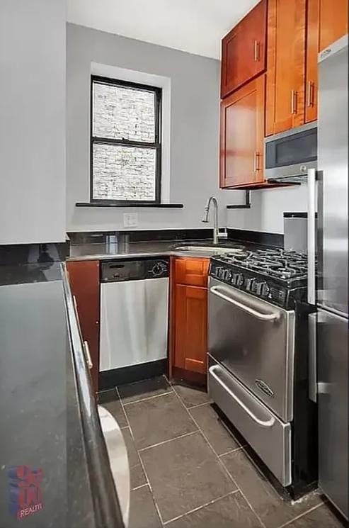 248 Mott St #3R - Photo 6 of 8