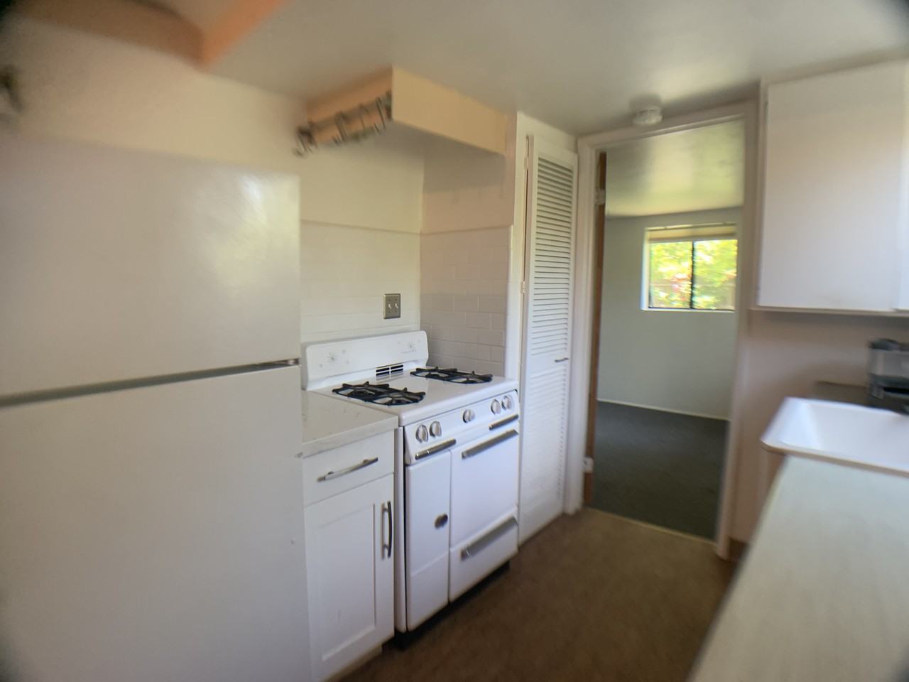 1155 Francisco St #A - Photo 7 of 36