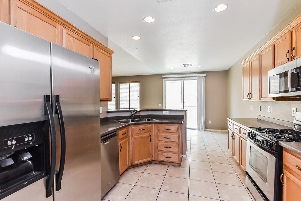 8065 Marshall Canyon Dr - Photo 7 of 17