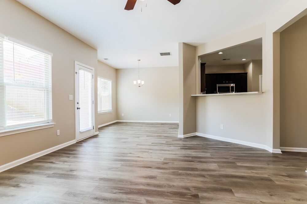 987 Grenier Ter - Photo 4 of 17