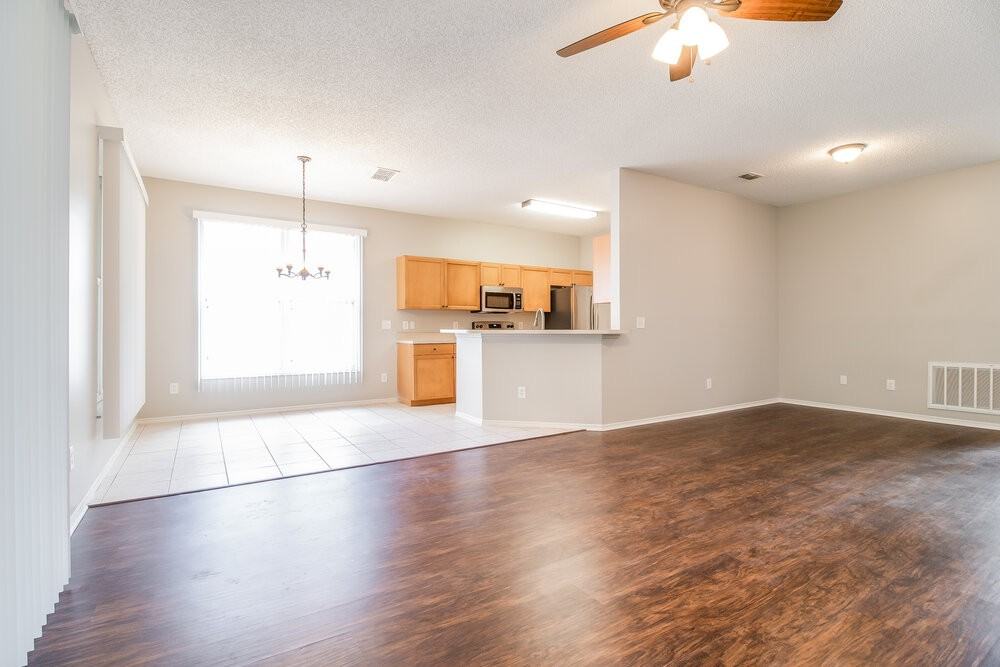 1136 Cherry Valley Way - Photo 3 of 16
