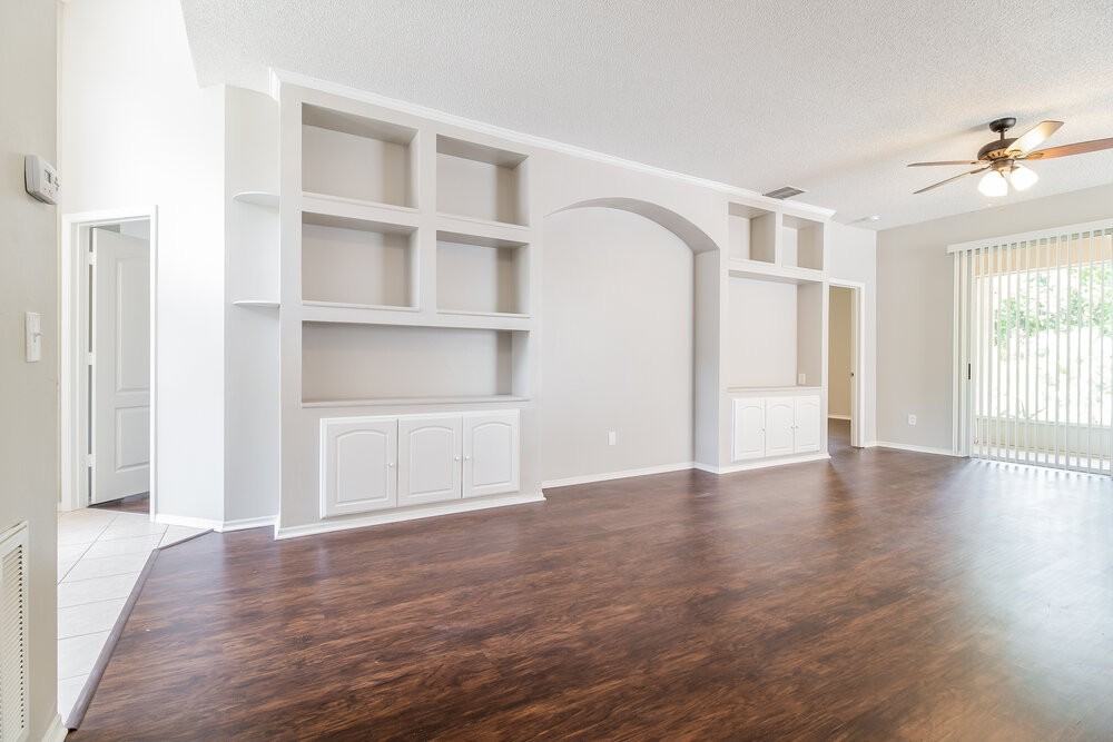 1136 Cherry Valley Way - Photo 5 of 16