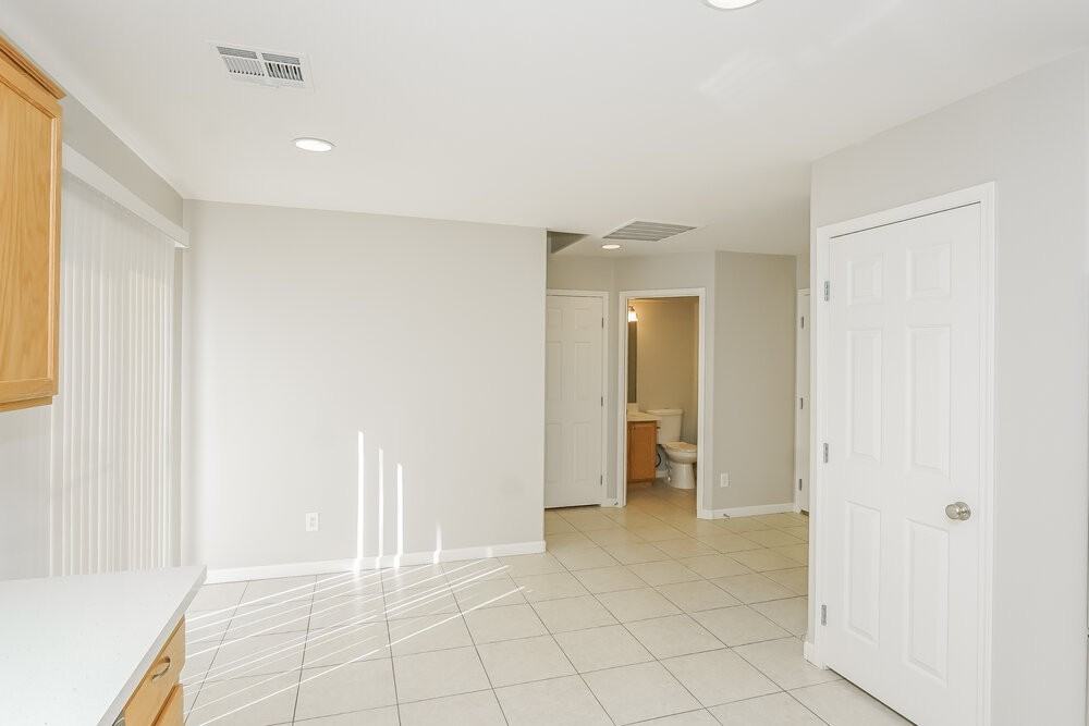 987 Monte De Oro Ave - Photo 4 of 16