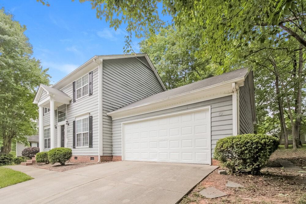 8433 Woodford Bridge Dr - Photo 4 of 17