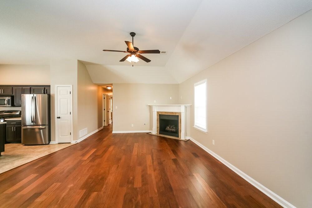 7333 Green Ash Dr - Photo 4 of 16