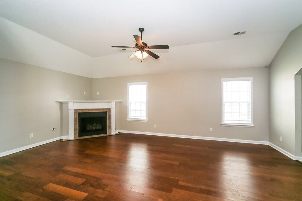 7333 Green Ash Dr - Photo 5 of 16