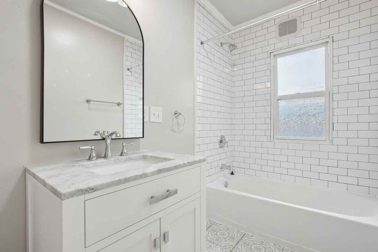 1151 Wilson Ave #1153 - Photo 5 of 17