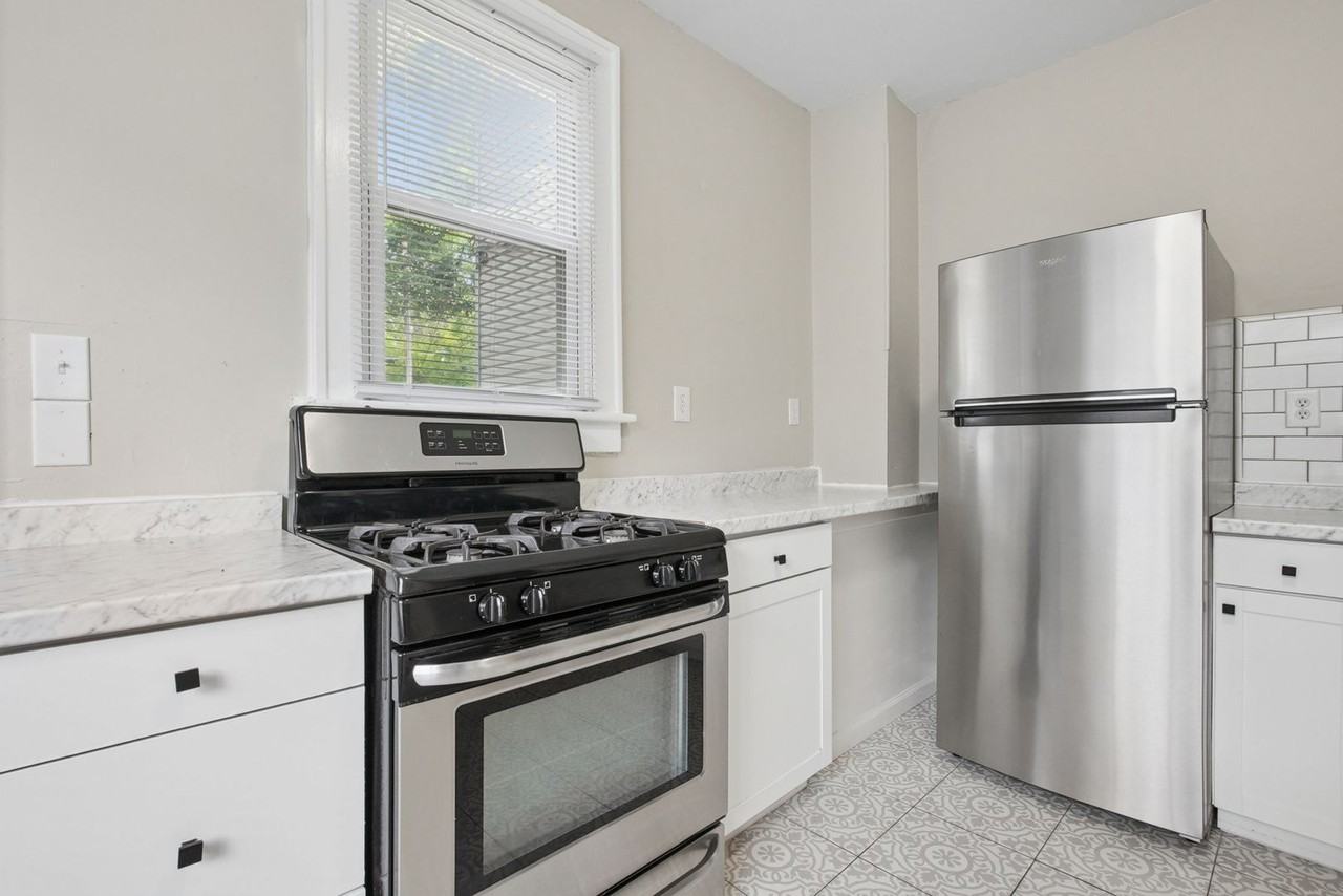 1151 Wilson Ave #1153 - Photo 7 of 17
