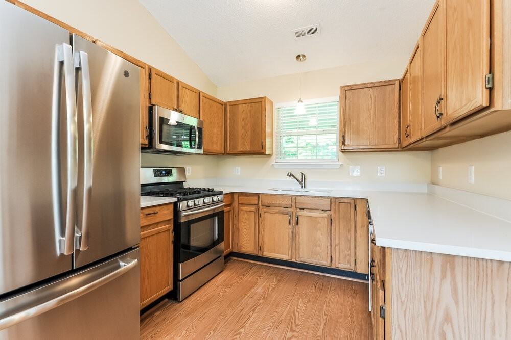 901 Perry Howard Rd - Photo 7 of 16