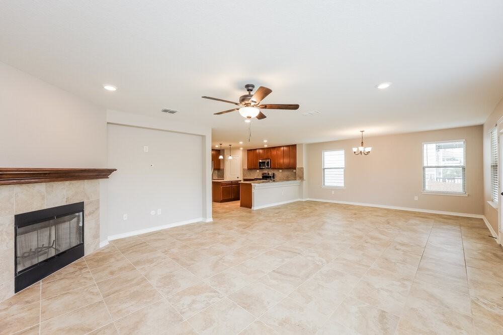 14310 Omicron Dr - Photo 4 of 17