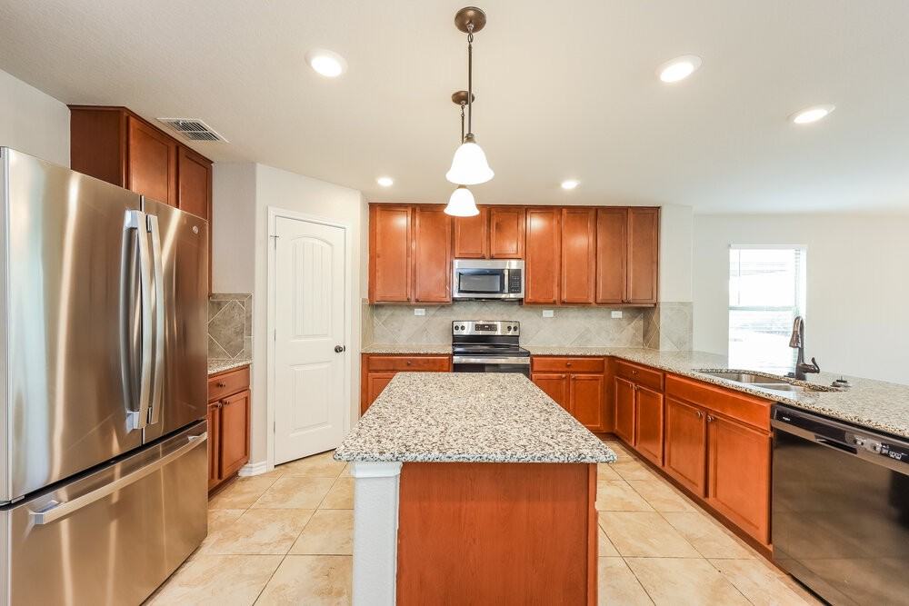 14310 Omicron Dr - Photo 7 of 17