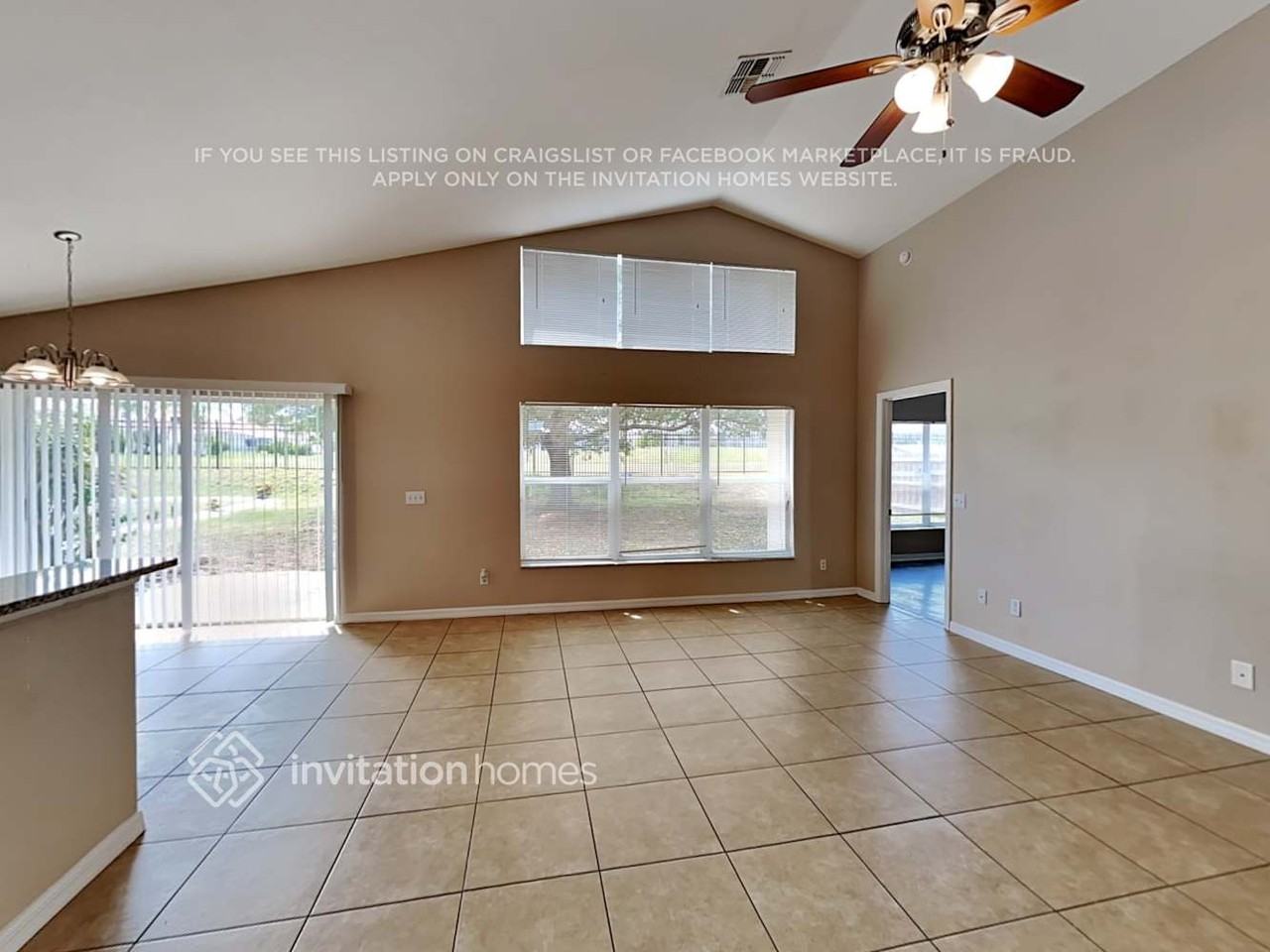 723 Berwick Dr - Photo 4 of 18