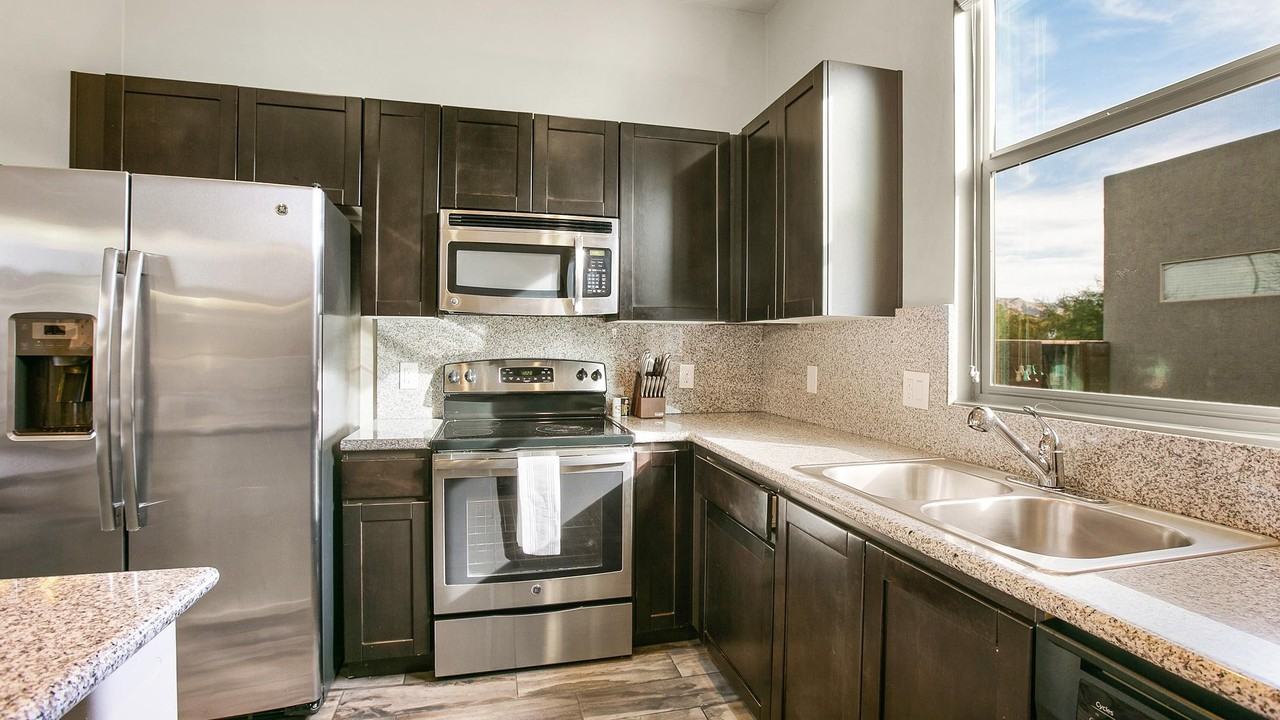 15560 Render Way - Photo 3 of 50