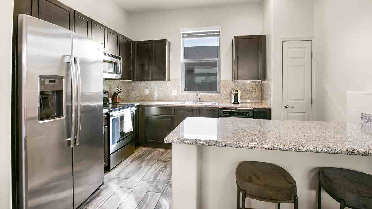 15560 Render Way - Photo 4 of 50