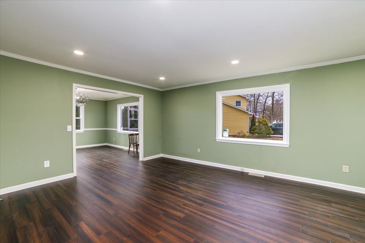 2803 Tall Oaks Drive - Photo 5 of 36