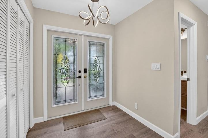 3068 Northwest 25th Way - Photo 4 of 8
