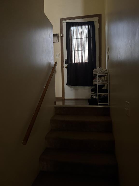 504 Wisconsin St - Photo 6 of 10