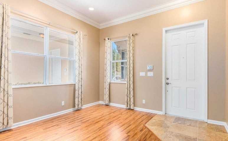 1088 Grove Park Circle - Photo 3 of 8
