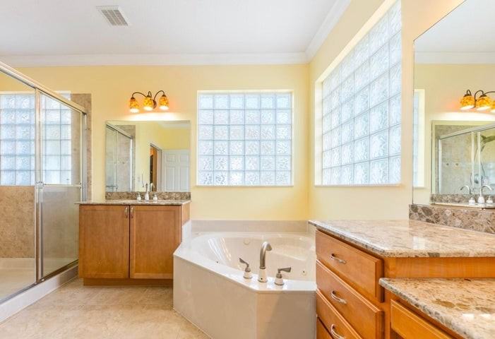 1088 Grove Park Circle - Photo 6 of 8