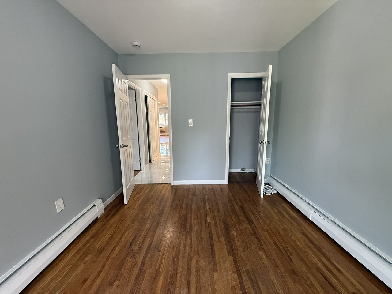Olinville Ave - Photo 5 of 13