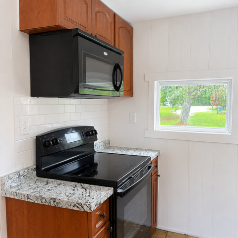 33141 Ranch Rd - Photo 3 of 8