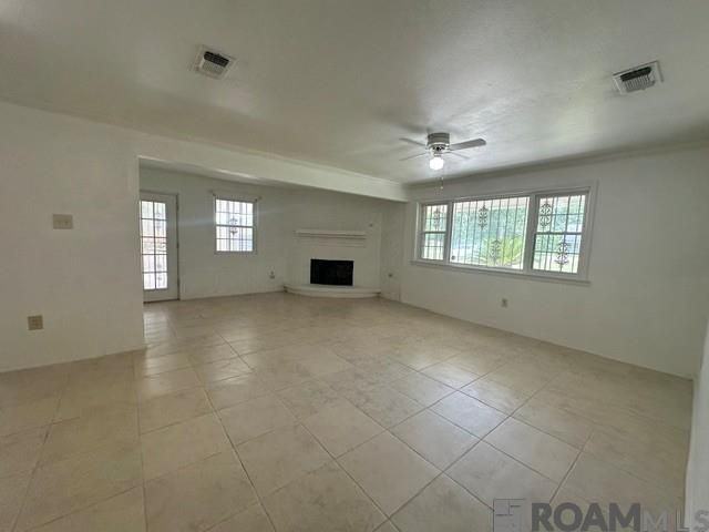7030 Hooper Rd - Photo 6 of 17