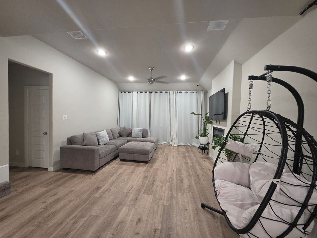 1334 Great Sand Dune St - Photo 4 of 14