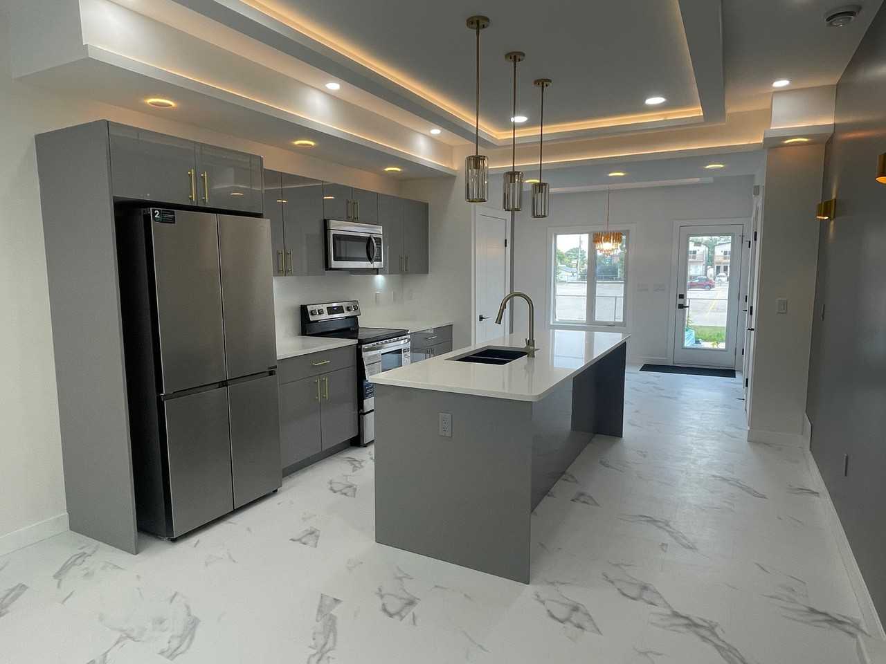 1046 Dumas Ave - Photo 4 of 30